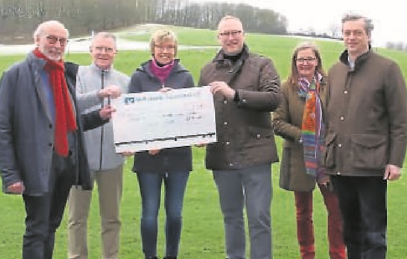 (von links):Dr. Volker Daldrup, Dr. Ortwin Ruland, Ulla Funke, Tim Hoffmann, Eberhard und Katharina von Wrede. FOTO: BOSEN