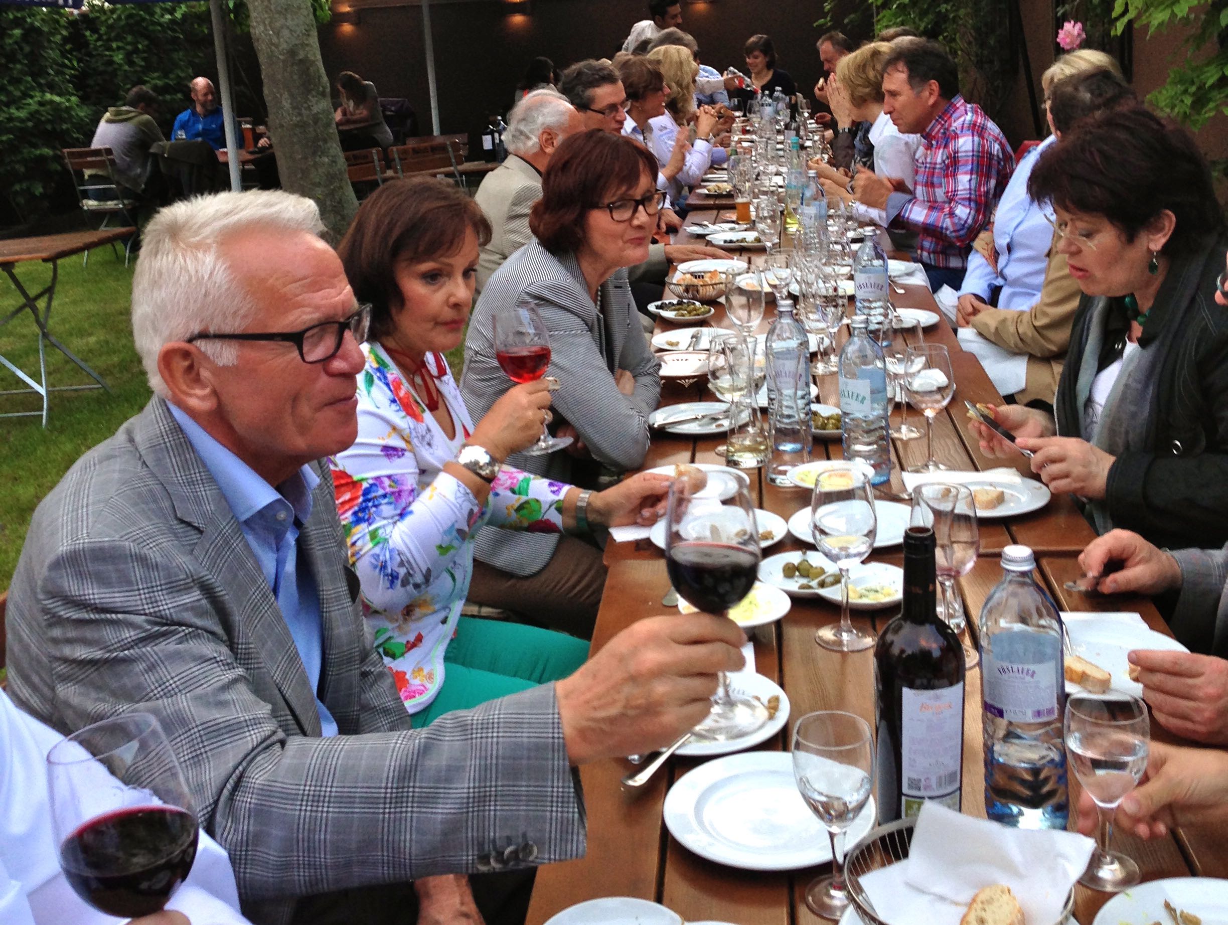 Abendessen im spanischen Restaurant Pelayo auf der bekannten Essener „Rü“